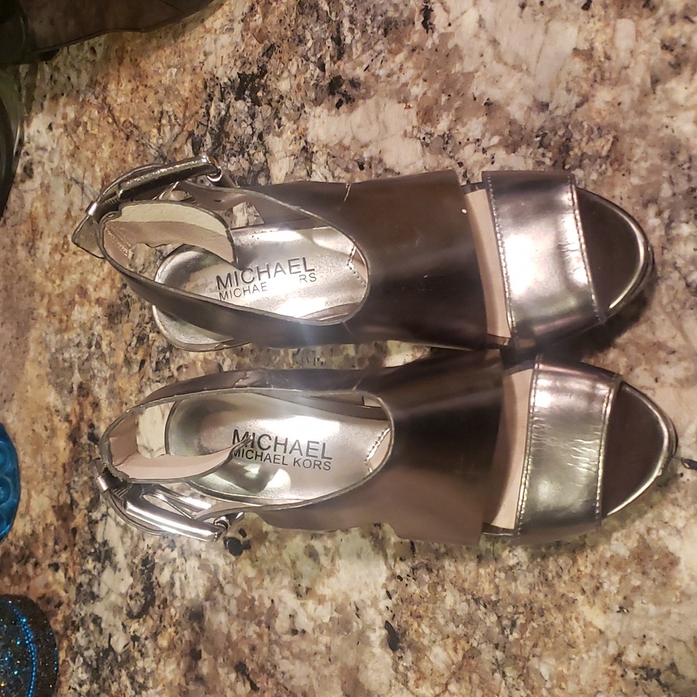 Michael Kors Carla leather platform sandle with buckle